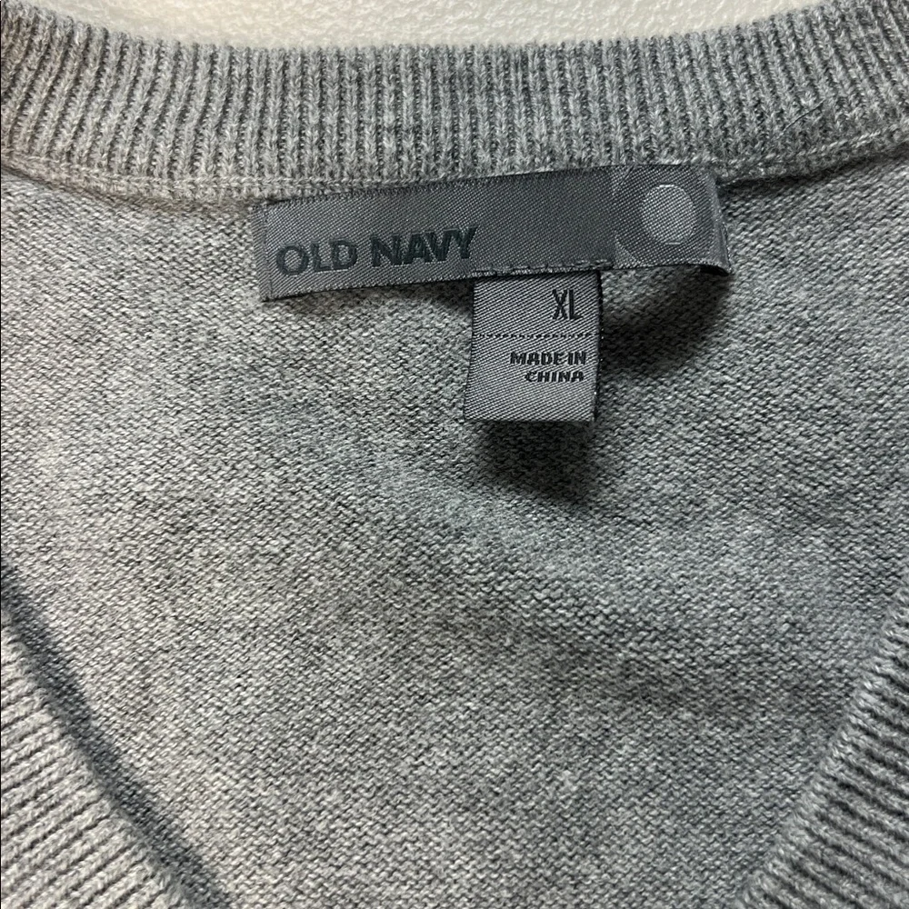 Old Navy Gray and Navy Argyle V Neck Sweater Men’s SzXL